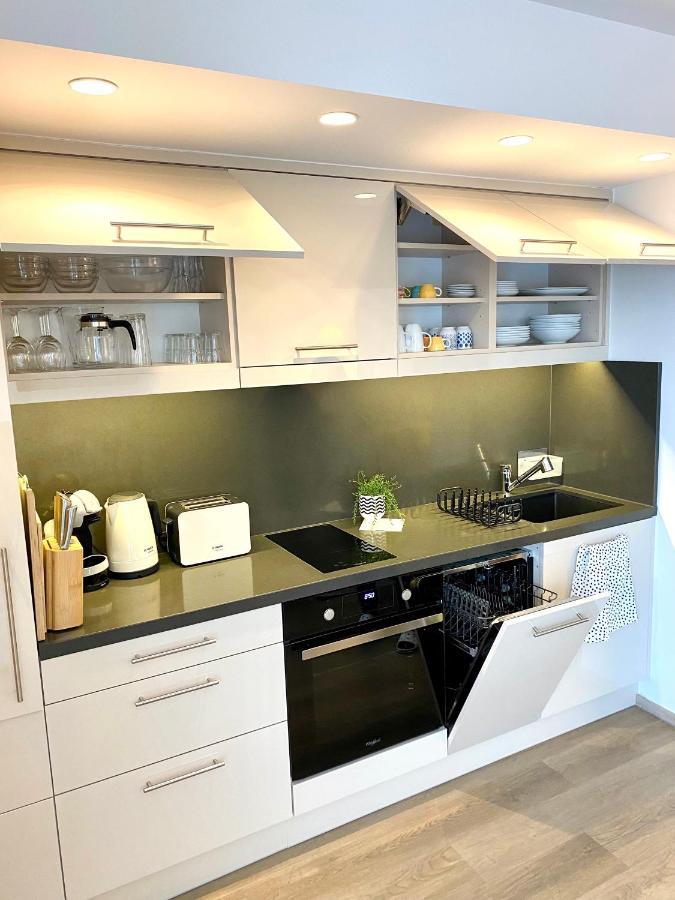 Atrium Apartman Heviz Mit Panoramaterrasse Und Tiefgarage Buitenkant foto