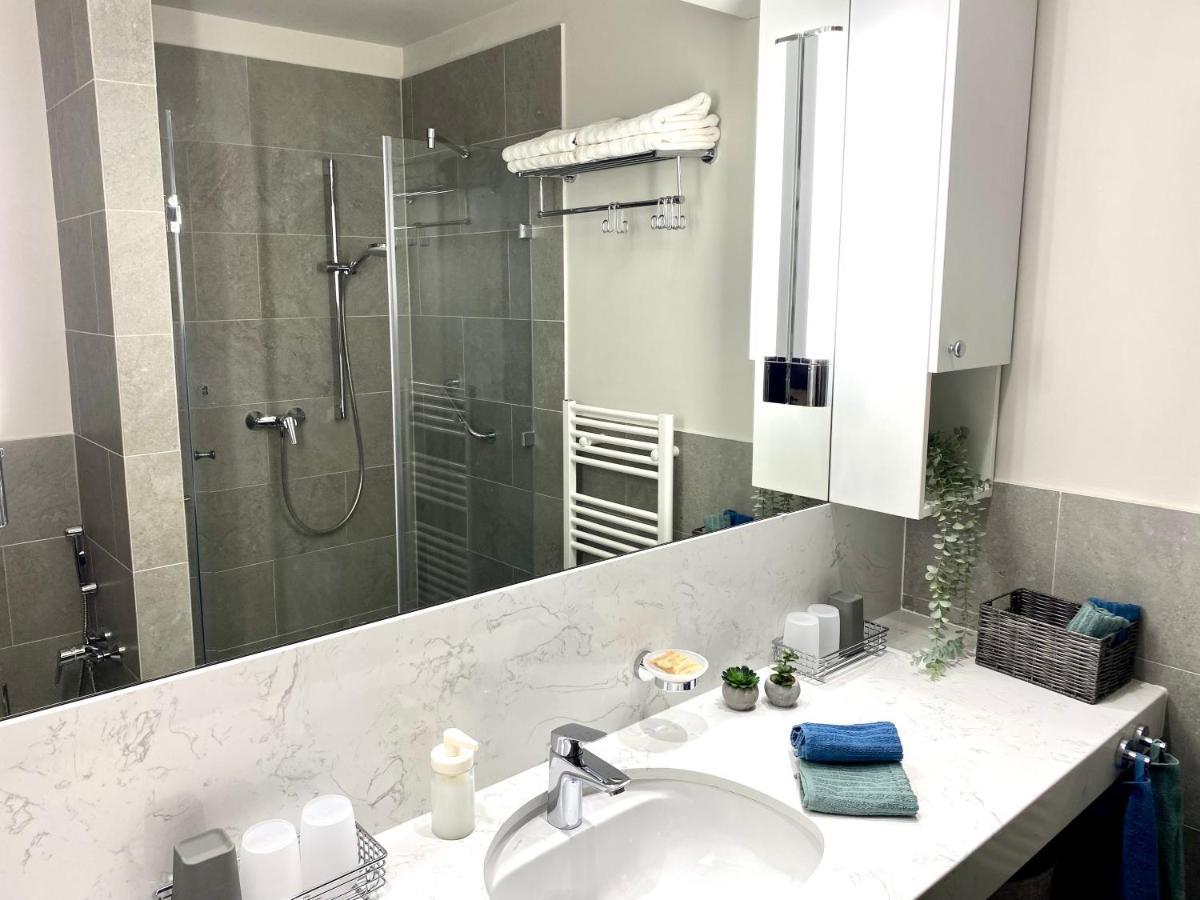 Atrium Apartman Heviz Mit Panoramaterrasse Und Tiefgarage Buitenkant foto