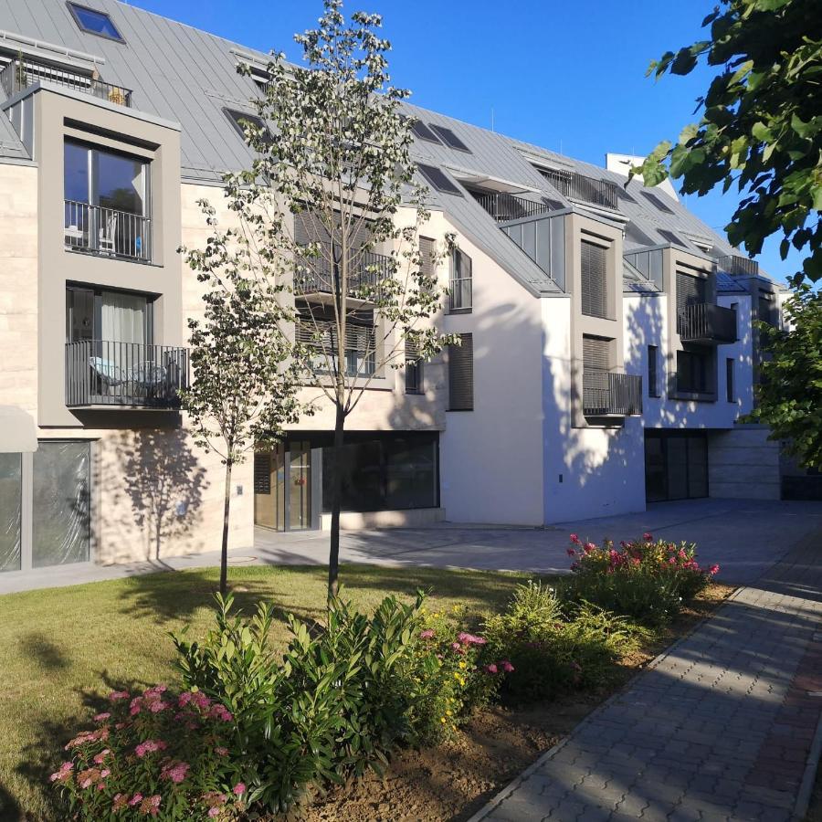 Atrium Apartman Heviz Mit Panoramaterrasse Und Tiefgarage Buitenkant foto