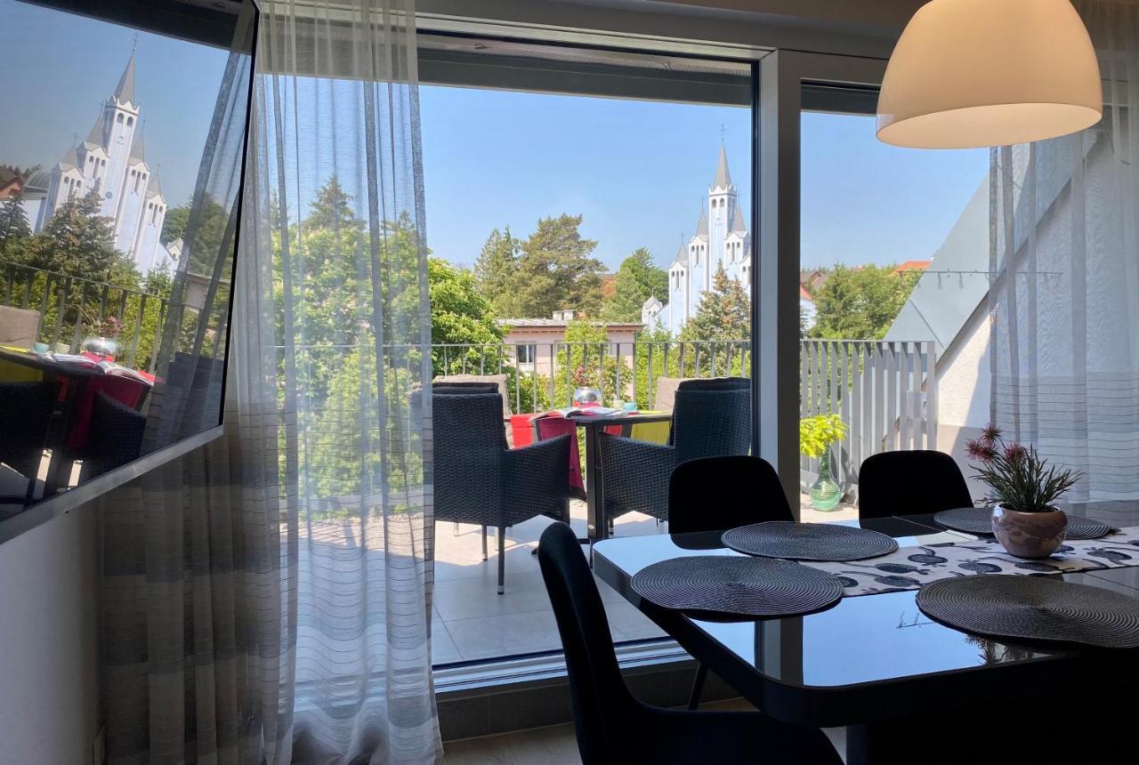 Atrium Apartman Heviz Mit Panoramaterrasse Und Tiefgarage Buitenkant foto