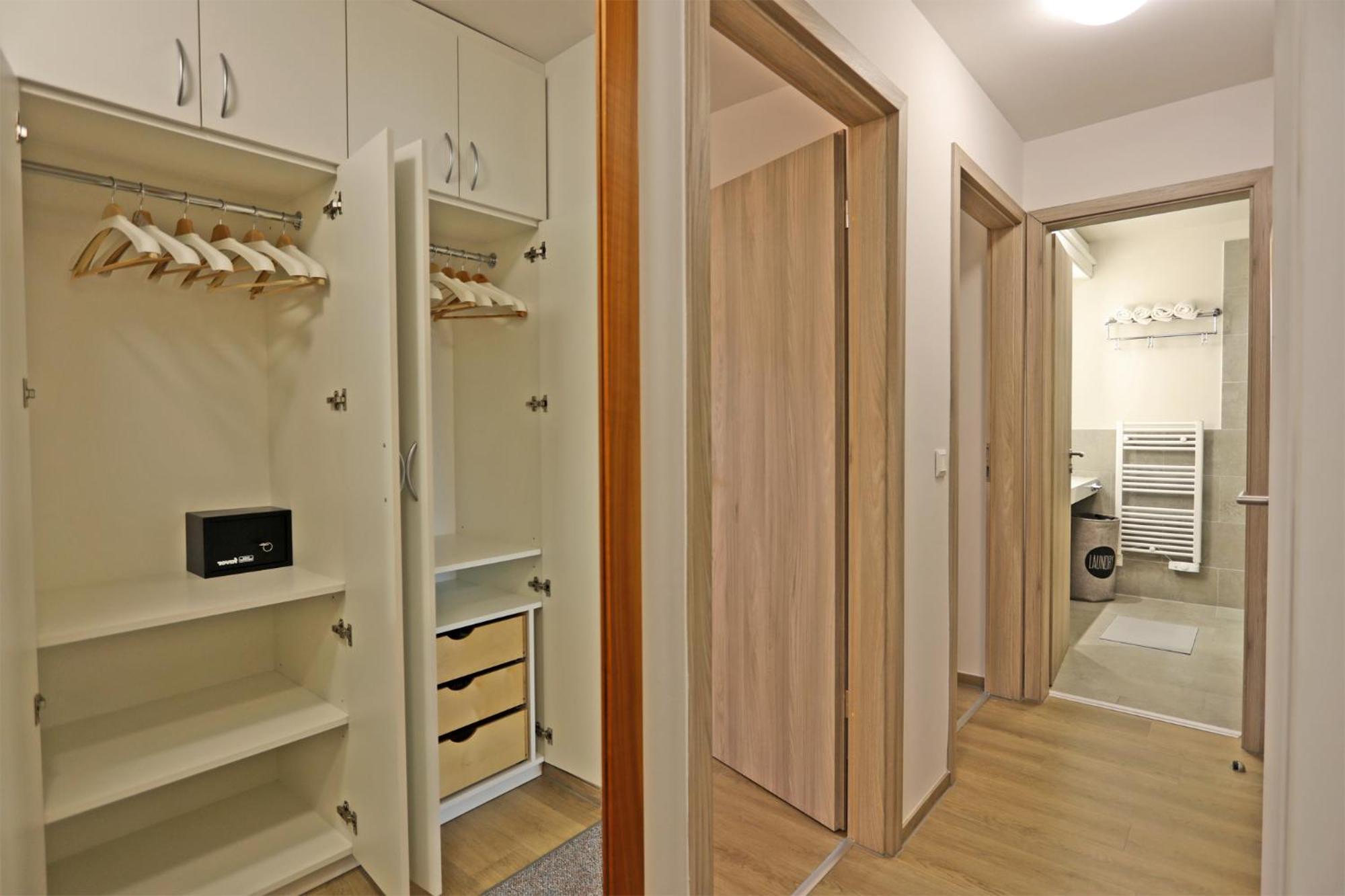Atrium Apartman Heviz Mit Panoramaterrasse Und Tiefgarage Buitenkant foto