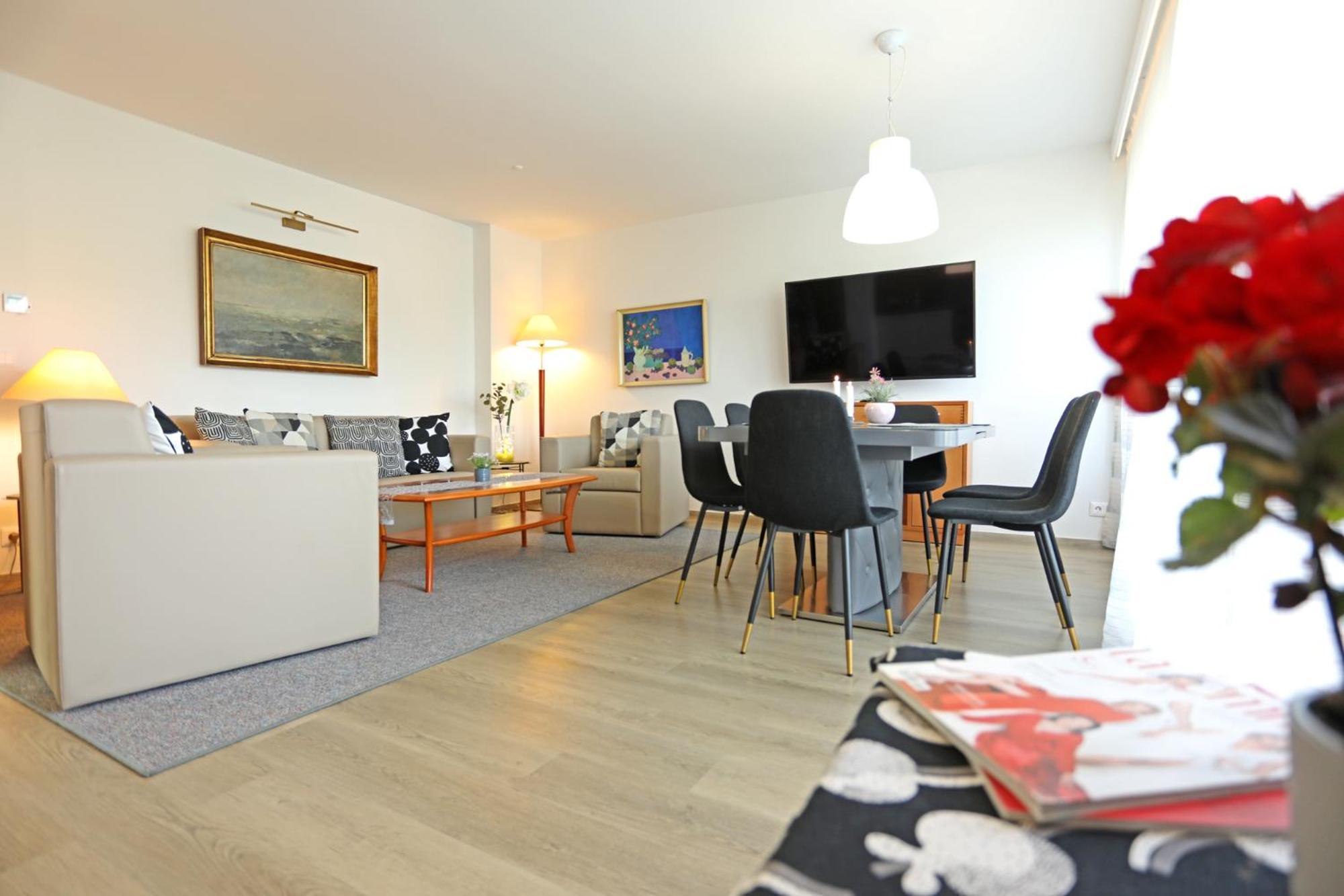 Atrium Apartman Heviz Mit Panoramaterrasse Und Tiefgarage Buitenkant foto