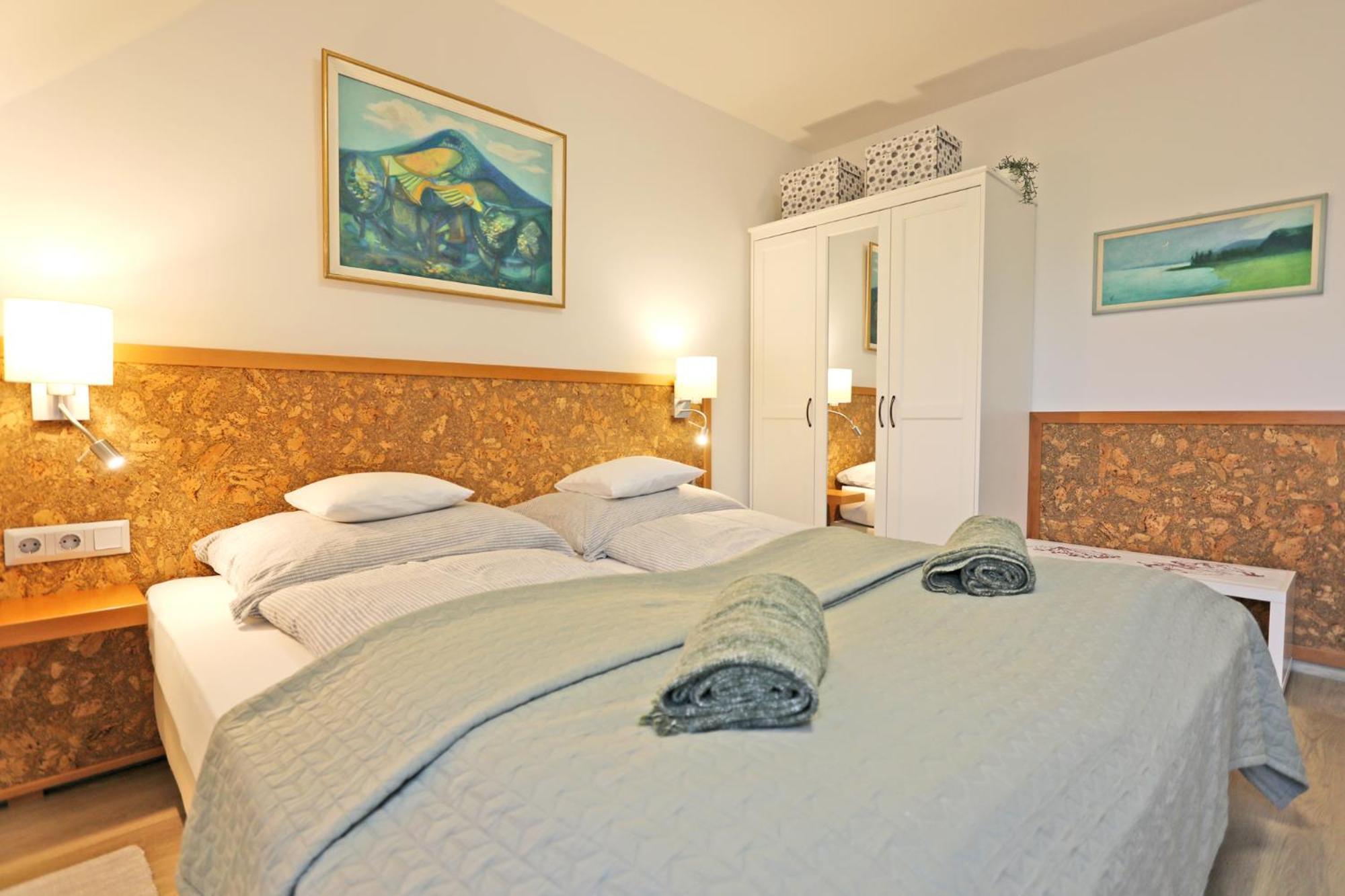 Atrium Apartman Heviz Mit Panoramaterrasse Und Tiefgarage Buitenkant foto